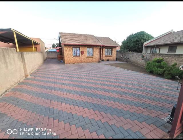2 BEDROOM HOUSE FOR SALE IN SOSHANGUVE WW